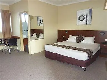 Rocky Resort Motor Inn Rockhampton 4*,