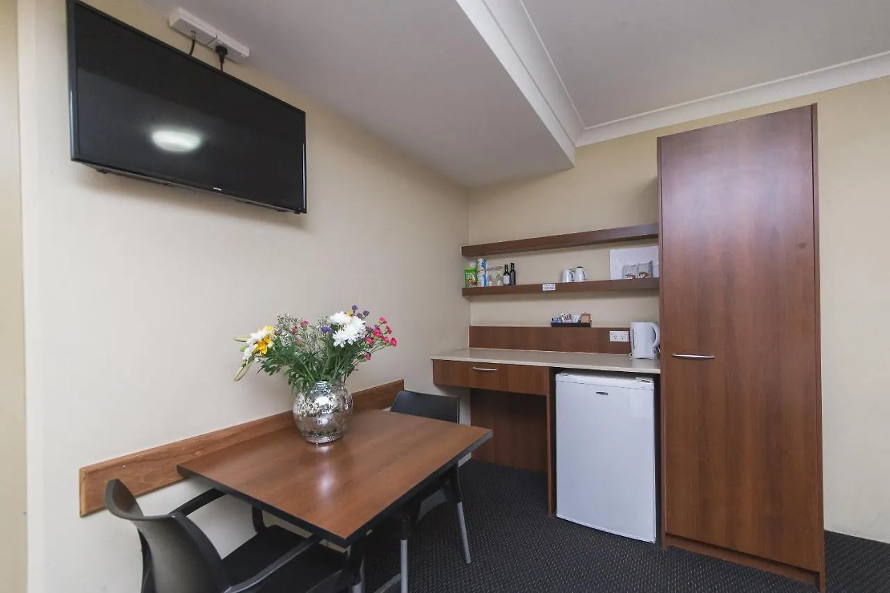 **** Motel Rocky Resort Motor Inn Rockhampton Australia